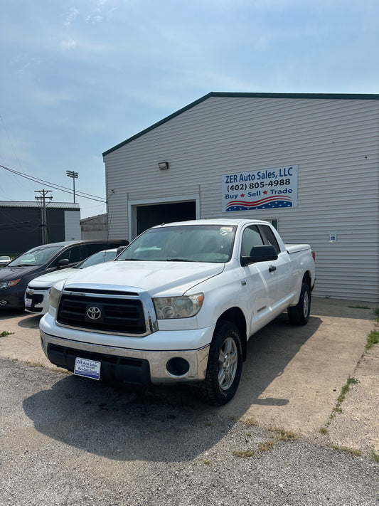 2010 Toyota tundra ￼